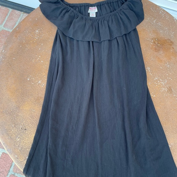 Black off the shoulder sun dress - Picture 3 of 5
